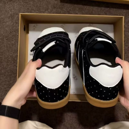 Damen Sportliche Sneaker im modernen Design mit praktischem Klettverschluss EB