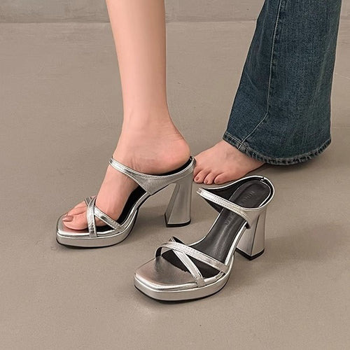 Damen Plateau-Sandalen mit breiten Riemen und elegantem Blockabsatz EB