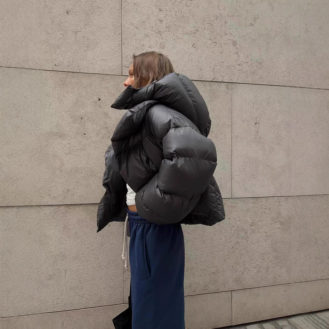 Damen oversized Daunenjacke mit hohem Kragen und voluminösen Ärmeln EB