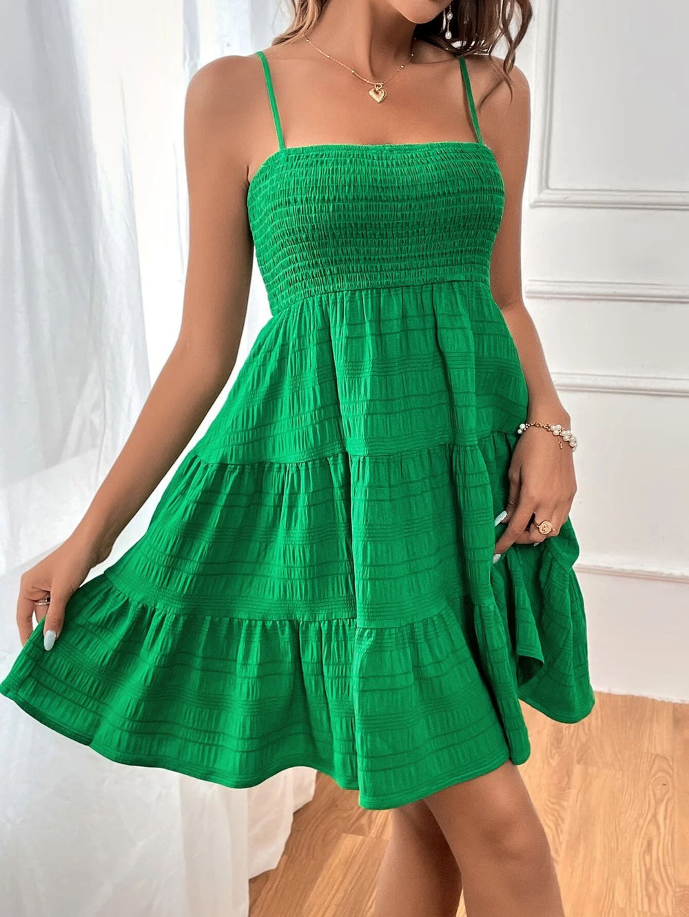 Damen lässiges Trägerkleid mit voluminösem Rock und geripptem Oberteil EB