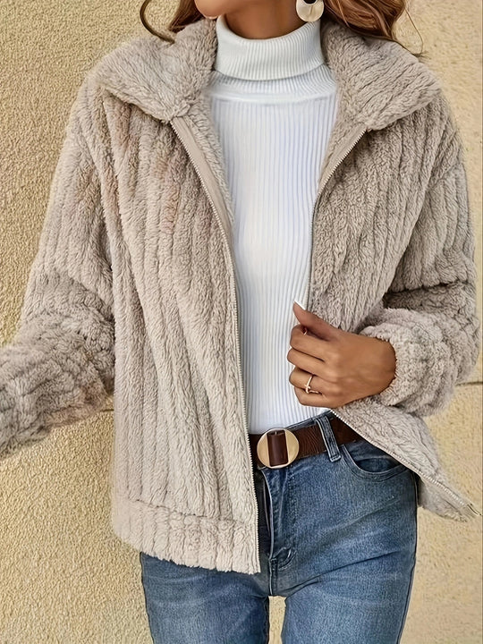Damen Plüschjacke mit strukturiertem Design und hohem Kragen EB