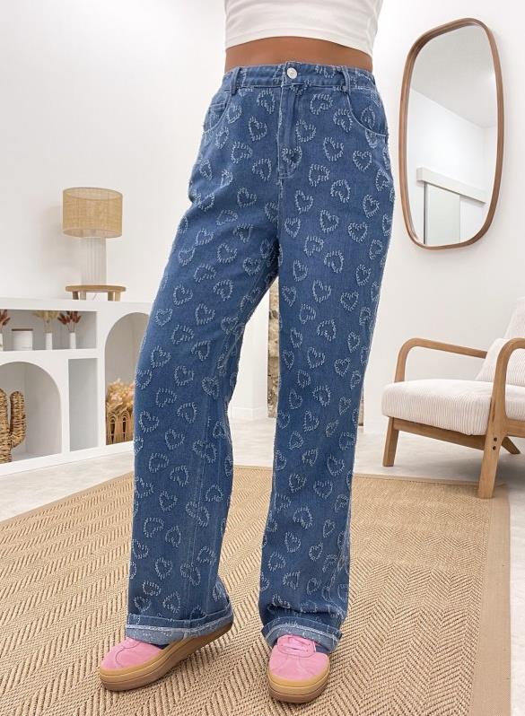 Damen High-Waist Jeans mit einzigartigem Herzchen-Muster und bequemer Passform EB