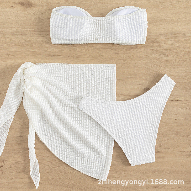 Damen Bandeau-Bikini mit durchbrochenem Design und kombinierbarem Rock EB