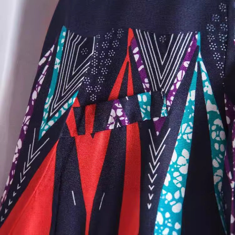 Damen Blazer mit auffälligem geometrischen Muster und eleganter Schnittführung EB