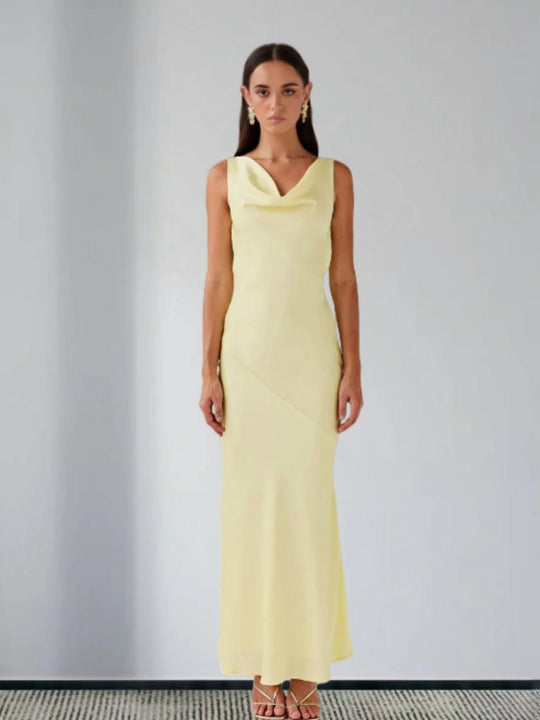 Damen Elegantes Maxikleid mit tiefem V-Ausschnitt und fließendem Stoff EB