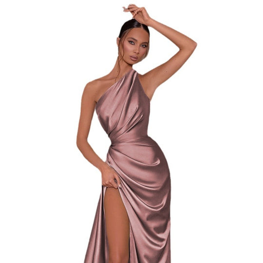 Damen Elegantes One-Shoulder Maxikleid mit drapiertem Design und hohem Schlitz EB