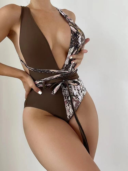 Damen Einteiliger Badeanzug mit raffinierten Schlangenprint-Details EB