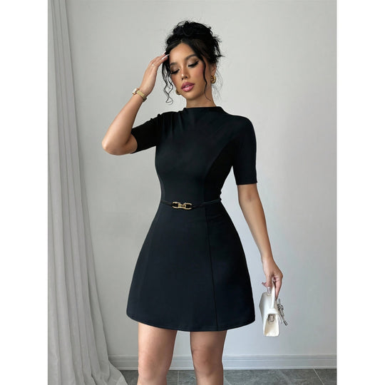 Damen Kleid mit figurbetonter Silhouette und dekorativem Taillengürtel EB