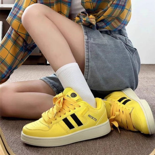 Damen Sportliche Freizeitsneaker mit markantem Obermaterial und innovativem Schnürsystem EB
