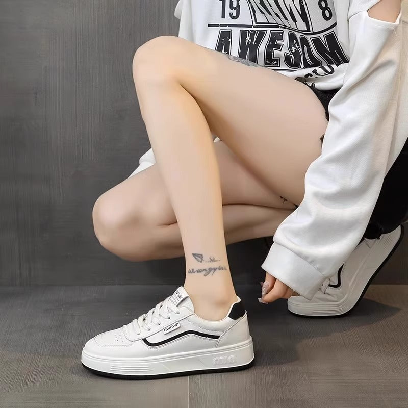 Damen Sneaker mit flauschigem Innenfutter und sportlicher Silhouette EB