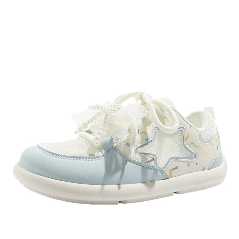 Damen Sneakers mit verspieltem Sternen-Muster und perlenverzierten Schnürsenkeln EB