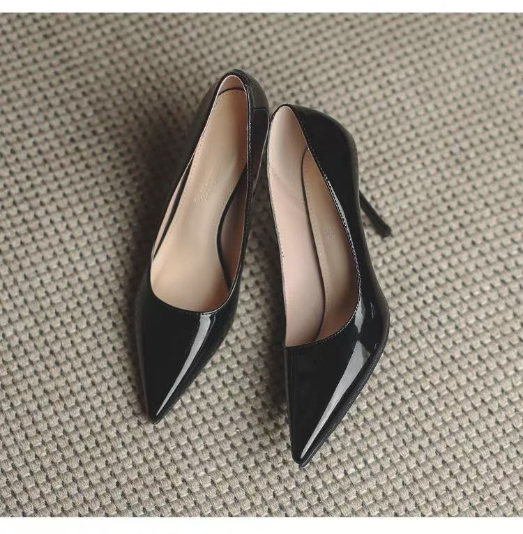 Damen Klassische High-Heels mit elegantem Spitzen-Design und praktischem Riemchen EB