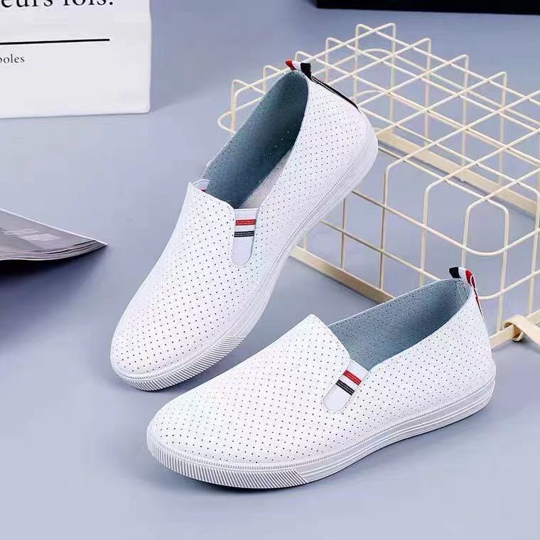 Damen komfortable Slip-On Schuhe mit perforiertem Obermaterial EB
