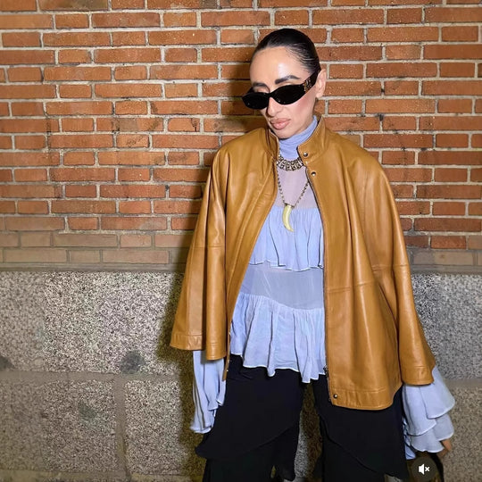 Damen Fließendes Rüschenshirt mit eleganten Details EB
