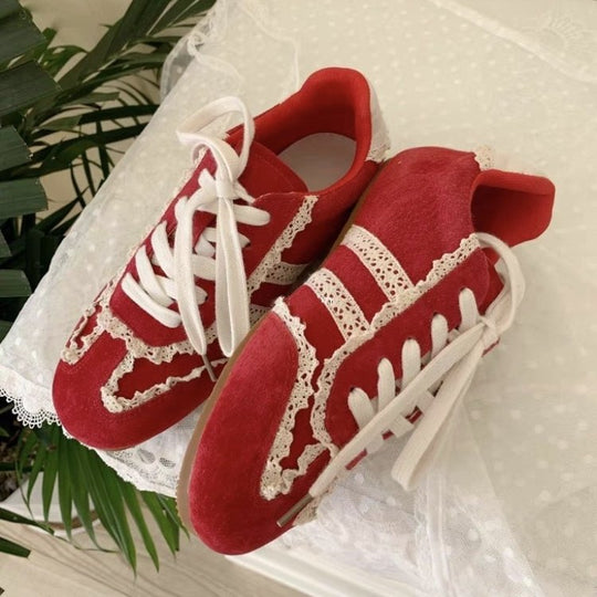 Damen Sneaker mit verspieltem Spitzen-Design und komfortabler Sohle EB