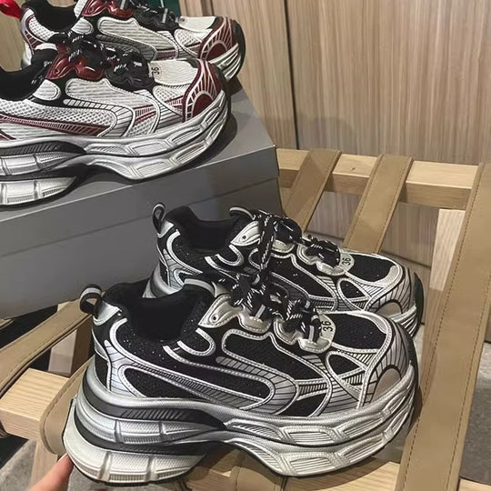 Damen Sportliche Chunky Sneakers mit reflektierenden Oberflächen und optimaler Dämpfung EB