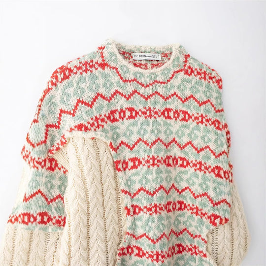 Damen Strickpullover mit farbenfrohem Muster und innovativem Schnitt EB