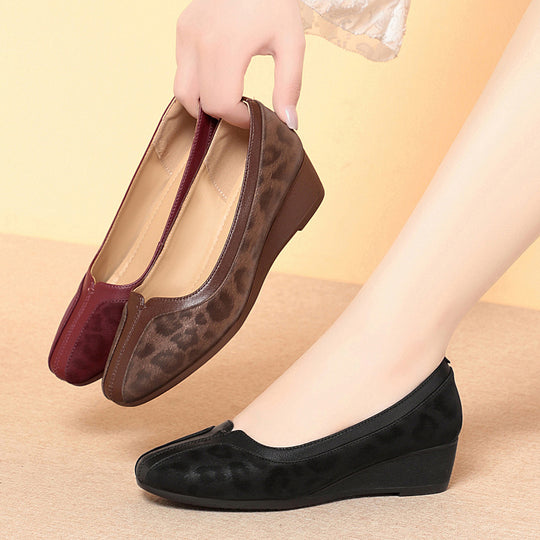 Damen Wedge-Pumps mit elegantem Leopardenmuster und komfortablem Fußbett EB