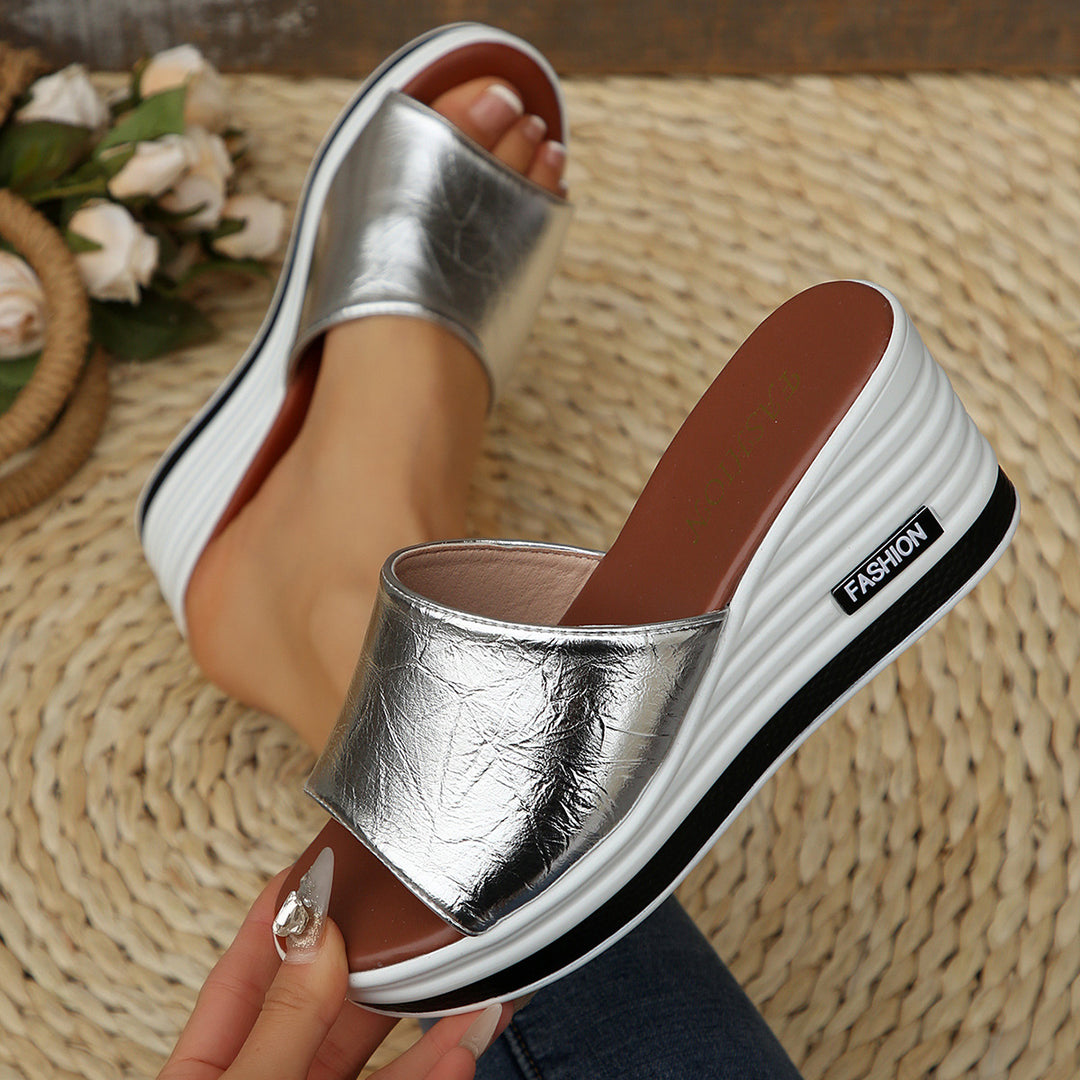 Damen Glamouröse Wedge-Pantoletten mit schimmerndem Obermaterial und bequemer Sohle EB