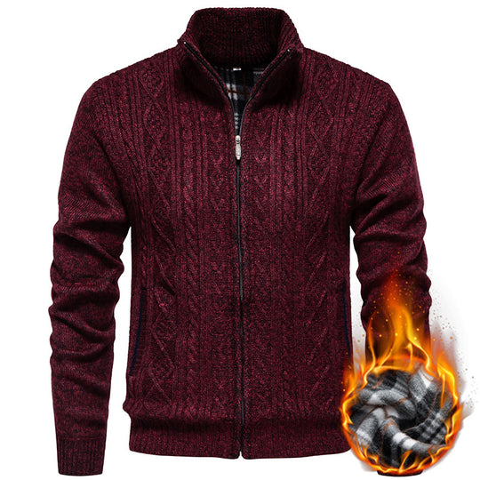 Herren nan grobgestrickter Cardigan mit Zopfmuster, Stehkragen und kariertem Innenfutter EB