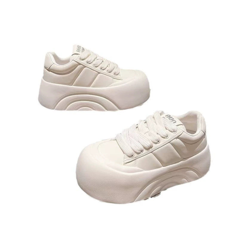 Damen Sportliche Plattform-Sneaker mit strapazierfähigem Obermaterial EB