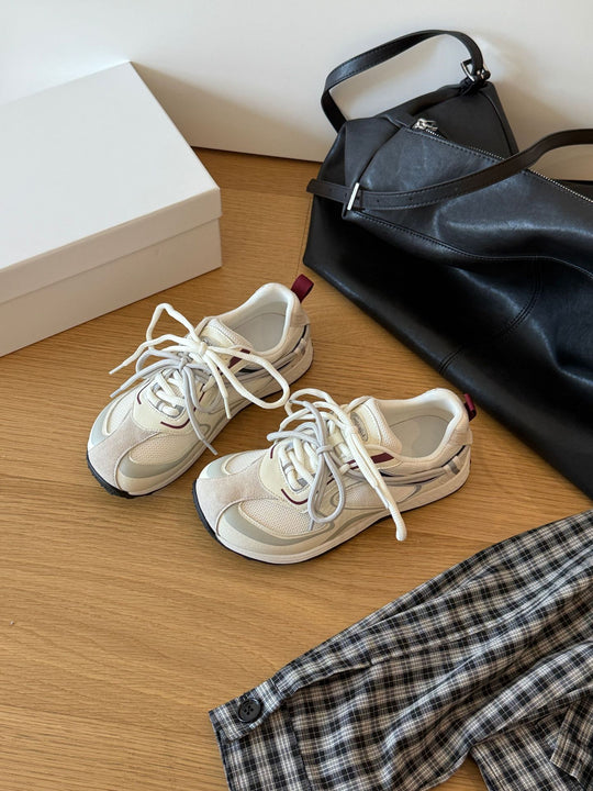 Damen Sportliche Lace-Up Sneaker mit atmungsaktiver Mesh-Oberfläche und dämpfender Sohle EB