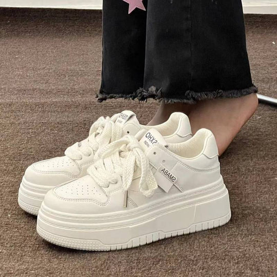 Damen Plattform-Sneaker mit dämpfender Laufsohle und eleganter Schnürung EB
