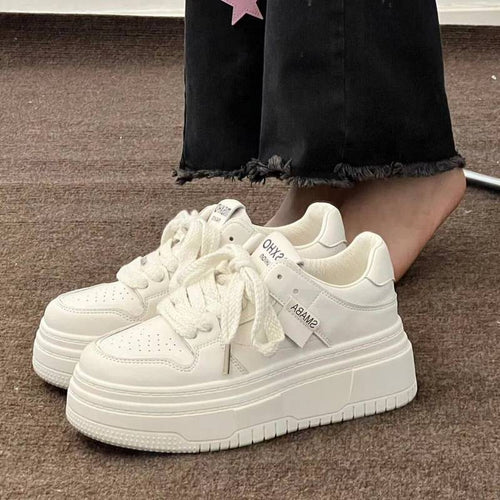 Damen Plattform-Sneaker mit dämpfender Laufsohle und eleganter Schnürung EB