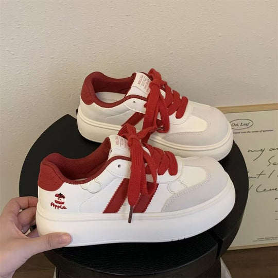 Damen Modische Sneaker mit trendigen Applikationen und bequemer Sohle EB