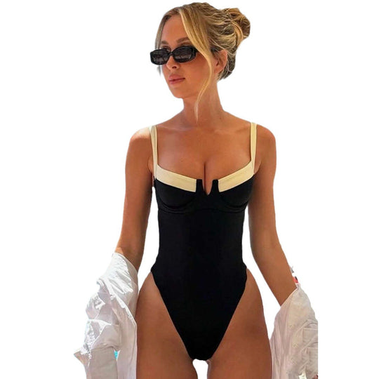 Damen Hochwertiger Badeanzug mit eleganten Ausschnitten EB