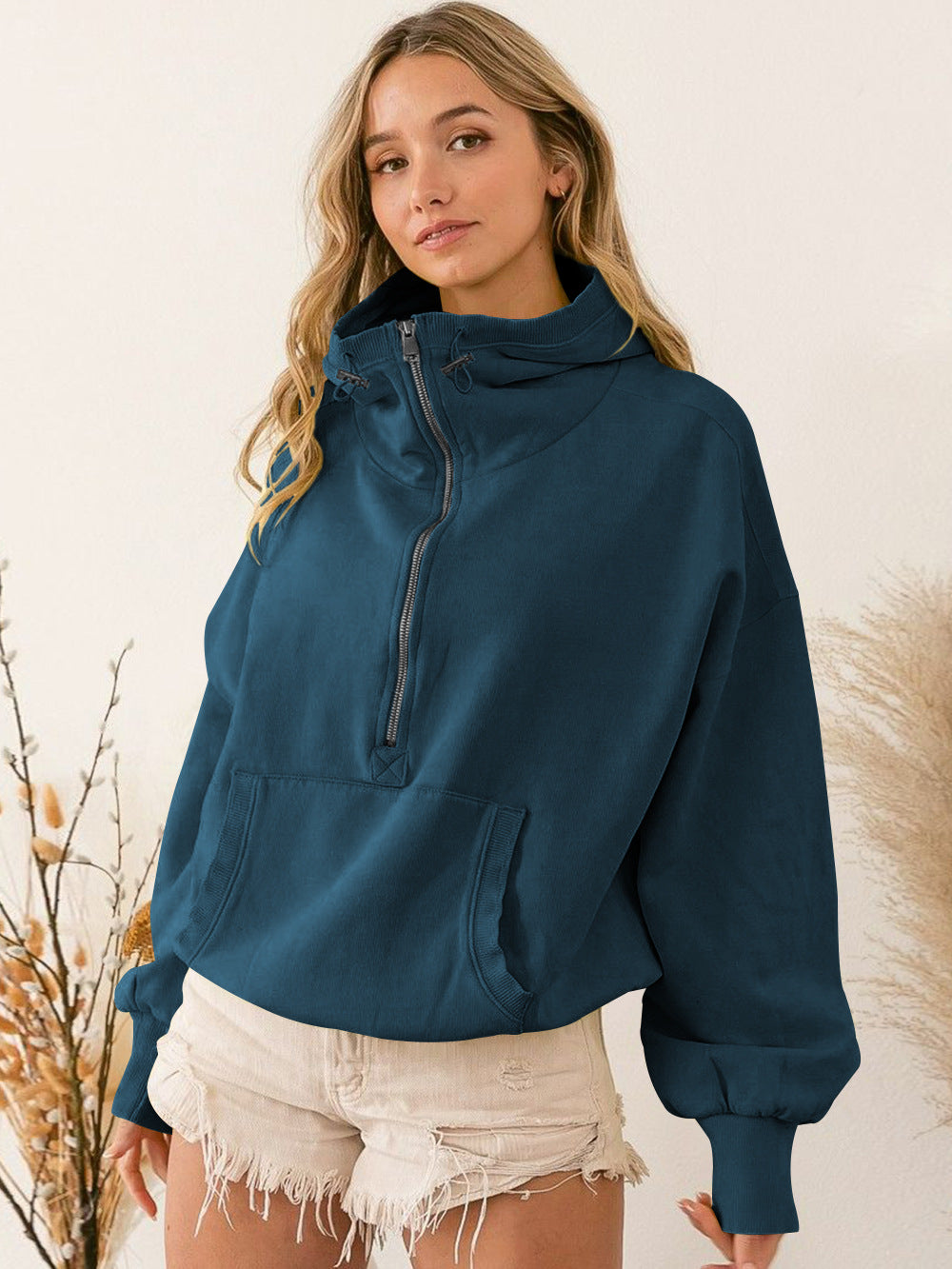 Damen sportlicher Kapuzenpullover mit halbem Reißverschluss und funktionalen Taschen EB