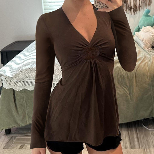 Damen nan figurbetontes Langarmshirt mit Drapé-Vorderteil und gehäkelter Mittelapplikation EB