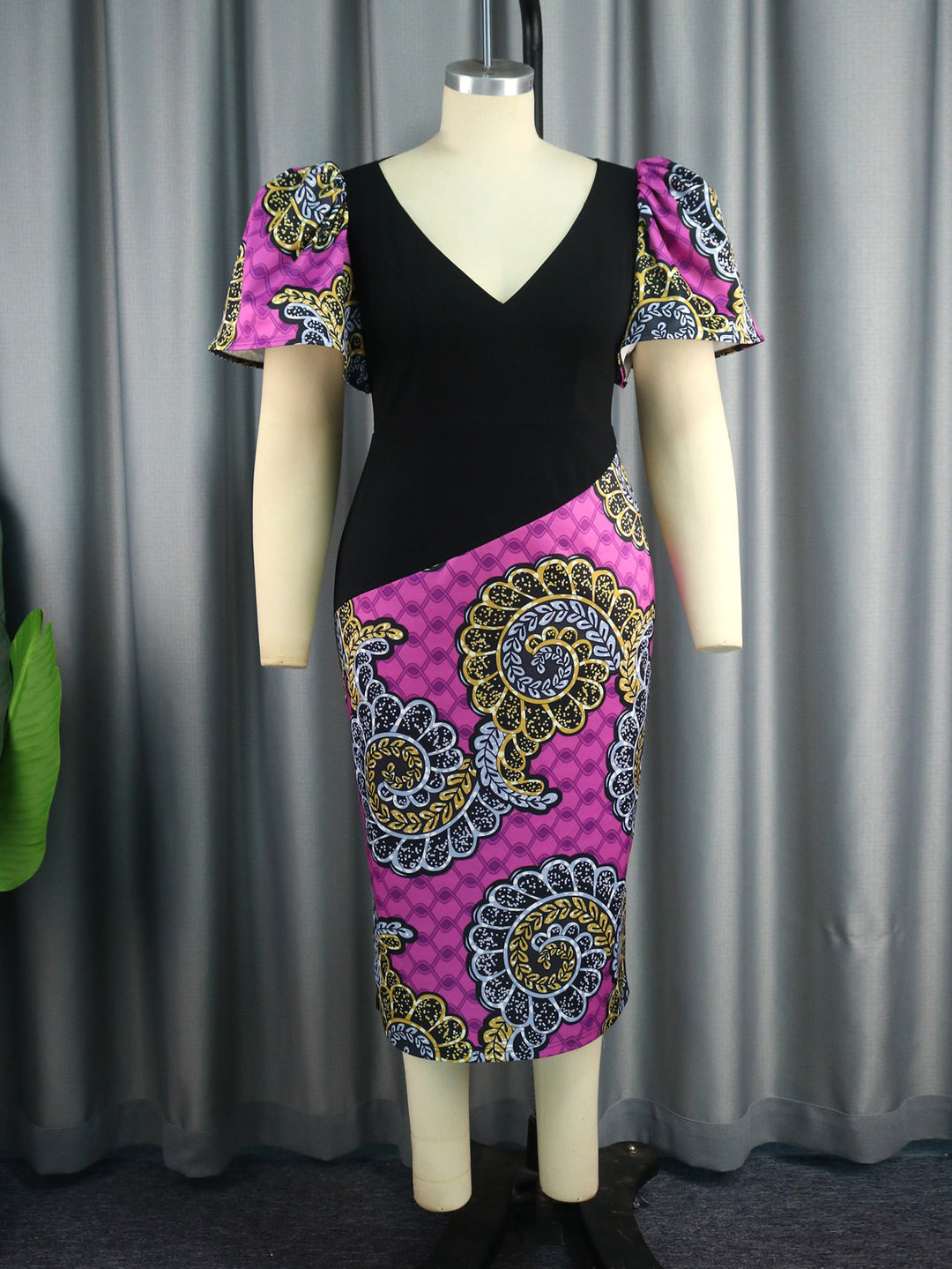 Damen Elegantes Etuikleid mit buntem Mustermix und Puffärmeln EB