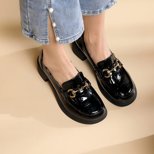 Damen Business-Look Mokassins mit elegantem Kettendetail und komfortablem Blockabsatz EB