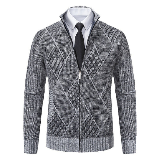 Herren modische Strickjacke mit hohem Kragen und stilvollem Zopfmuster EB