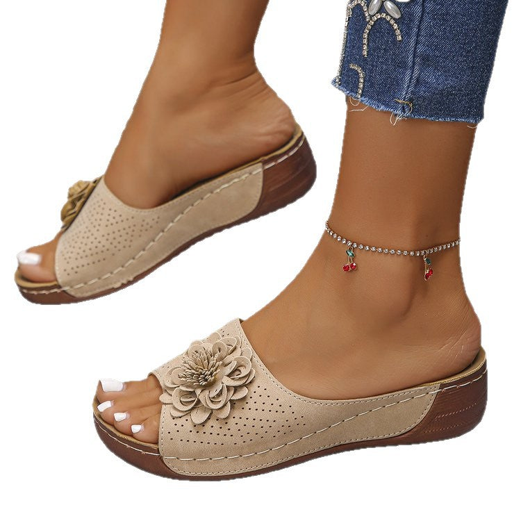 Damen komfortable Pantoletten mit floralen Details EB