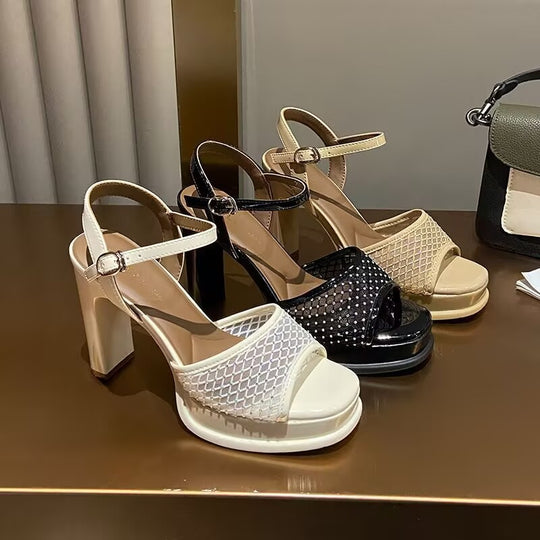 Damen Plateau-Heels mit elegantem Riemchen-Design und luftiger Netzstruktur EB