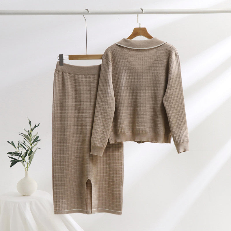 Damen elegantes Strickensemble mit dekorativem Kragen und aufgesetzten Taschen EB