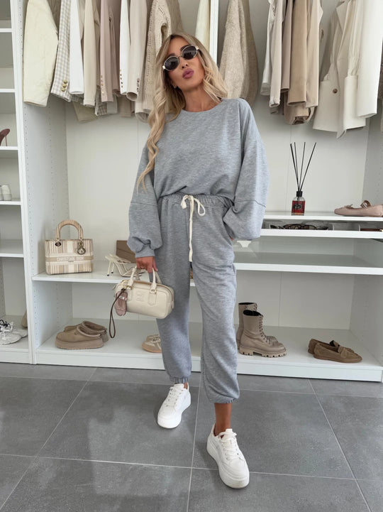 Damen Oversized Loungewear-Set aus weich angerautem Sweat mit Kordelzug-Jogginghose und relaxed Pullover EB