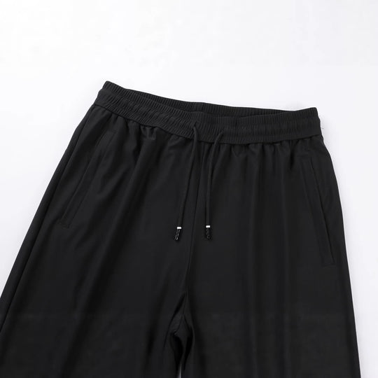 Herren leichte tapered Jogginghose mit elastischem Komfortbund, Kordelzug und seitlichen Eingrifftaschen EB