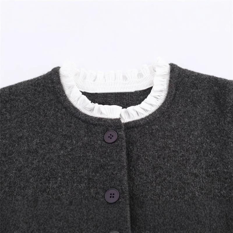 Damen Kurzjacke mit Rüschen und Knopfdetails EB