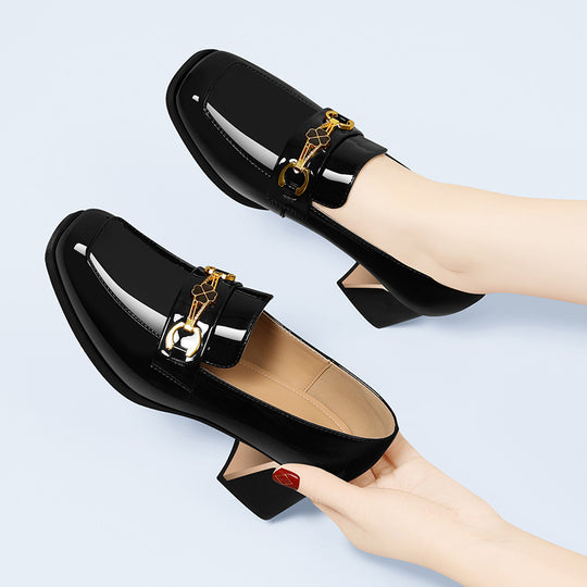 Damen Elegante und modische Pumps mit Kettenakzent EB