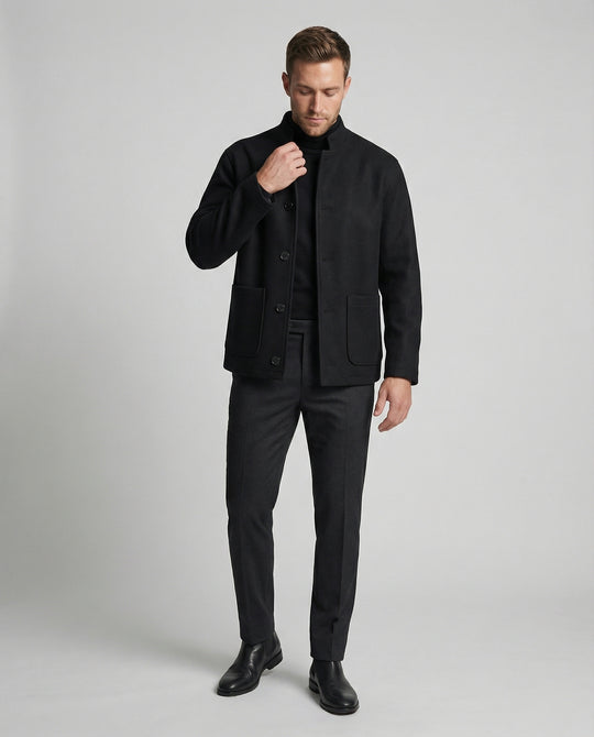 Herren minimalistischer Kurzblazer aus Wollmix mit Rundhalsausschnitt und aufgesetzten Taschen EB