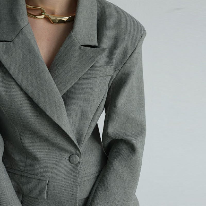 Damen Eleganter Blazer mit asymmetrischer Schluppe und tiefem Ausschnitt EB