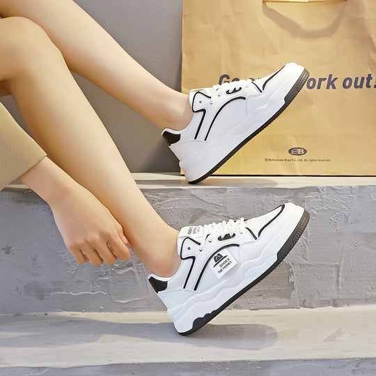Damen sportliche Sneakers mit robustem Profil und flexiblem Obermaterial EB