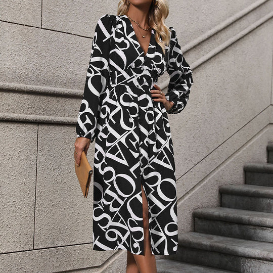 Damen Wickelkleid mit grafischem Muster und eleganter Taillierung EB