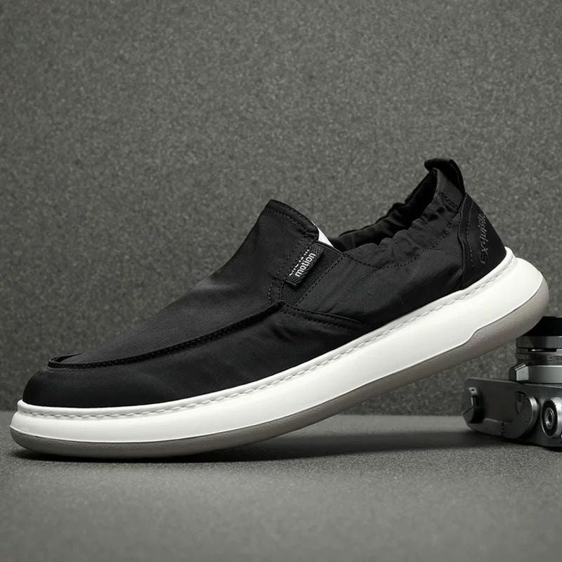 Damen Bequeme Slip-On Sneakers mit elastischer Oberflächenstruktur EB