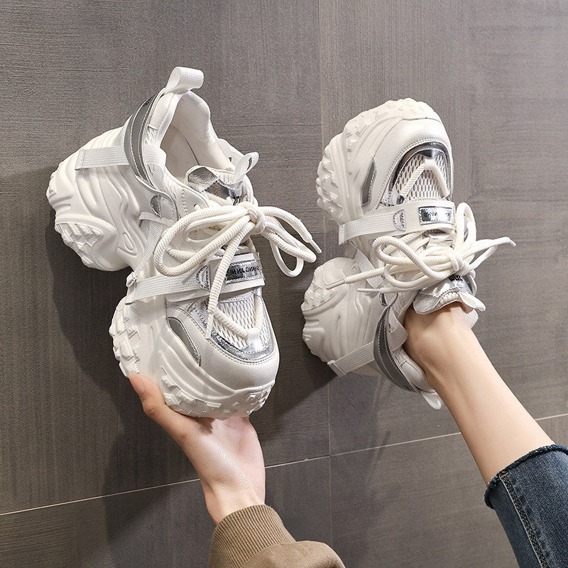 Damen Chunky Sneakers mit reflektierenden Akzenten und verstärktem Dämpfungssystem EB