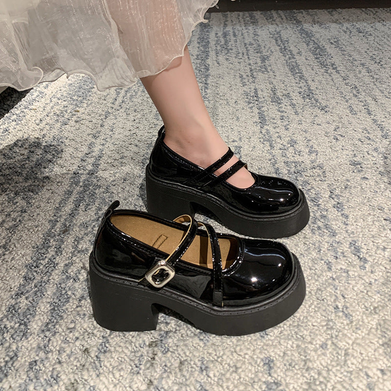 Damen Plattform-Pumps mit doppeltem Riemen und glänzender Oberfläche EB