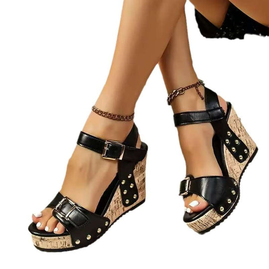 Damen Wedge-Sandalen mit buntem Riemendesign und komfortabler Fußbettgestaltung EB